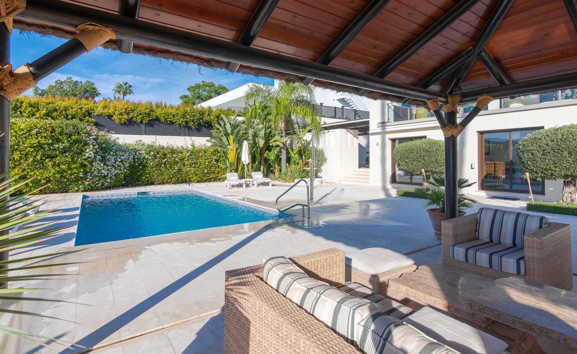 - Naranjos Golf Frontline Villaer