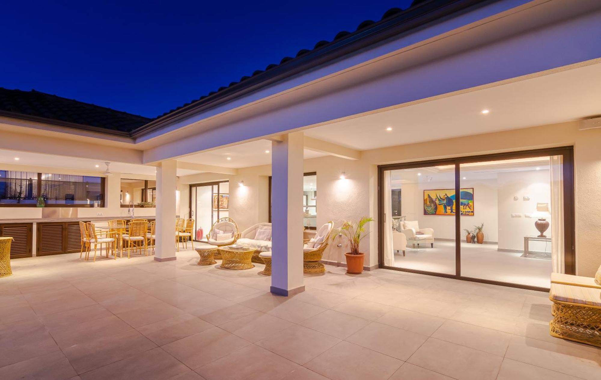 - Naranjos Golf Frontline Villaer *