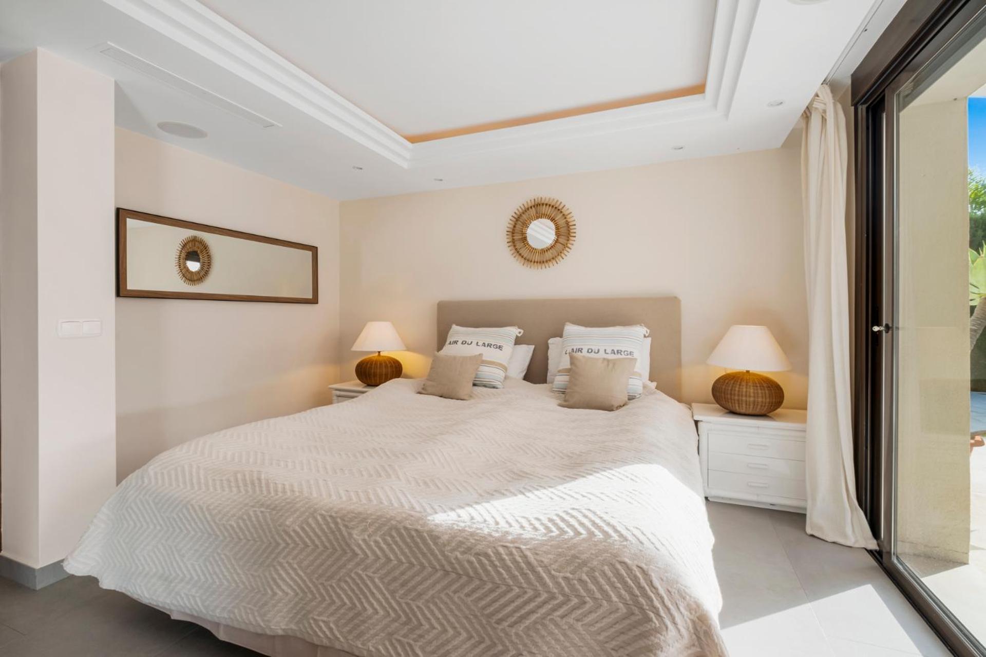 - Naranjos Golf Frontline Villaer Marbella