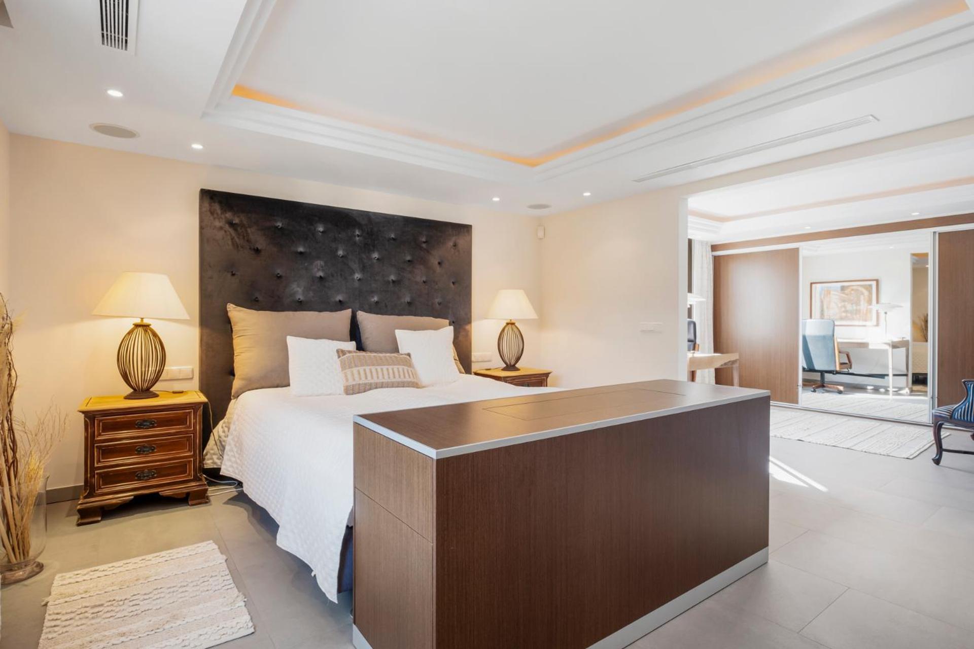 - Naranjos Golf Frontline Villaer *